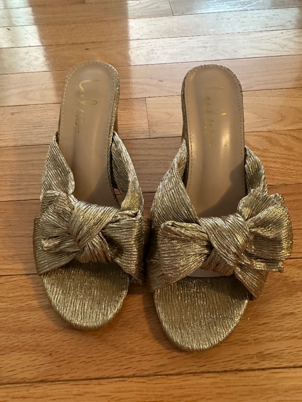 Lulu's Gold Slides size 8.5